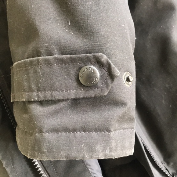 CANADA GOOSE 🇨🇦 LADIES ORIGINAL PARKA FROM YEARS AGO SIZE LARGE DOWN FILLED - Picture 15 of 15